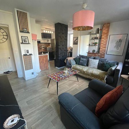 Bel Appartement Spacieux ,Convivial De 3 Chambres Avec Parking Prive Secure Caen Exterior photo