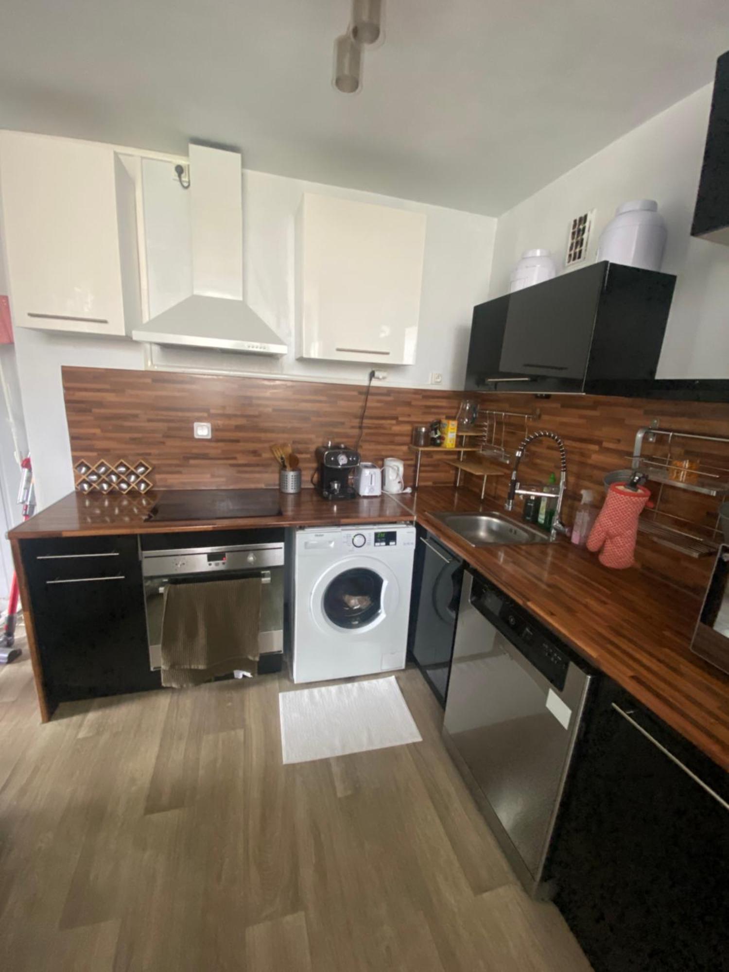 Bel Appartement Spacieux ,Convivial De 3 Chambres Avec Parking Prive Secure Caen Exterior photo