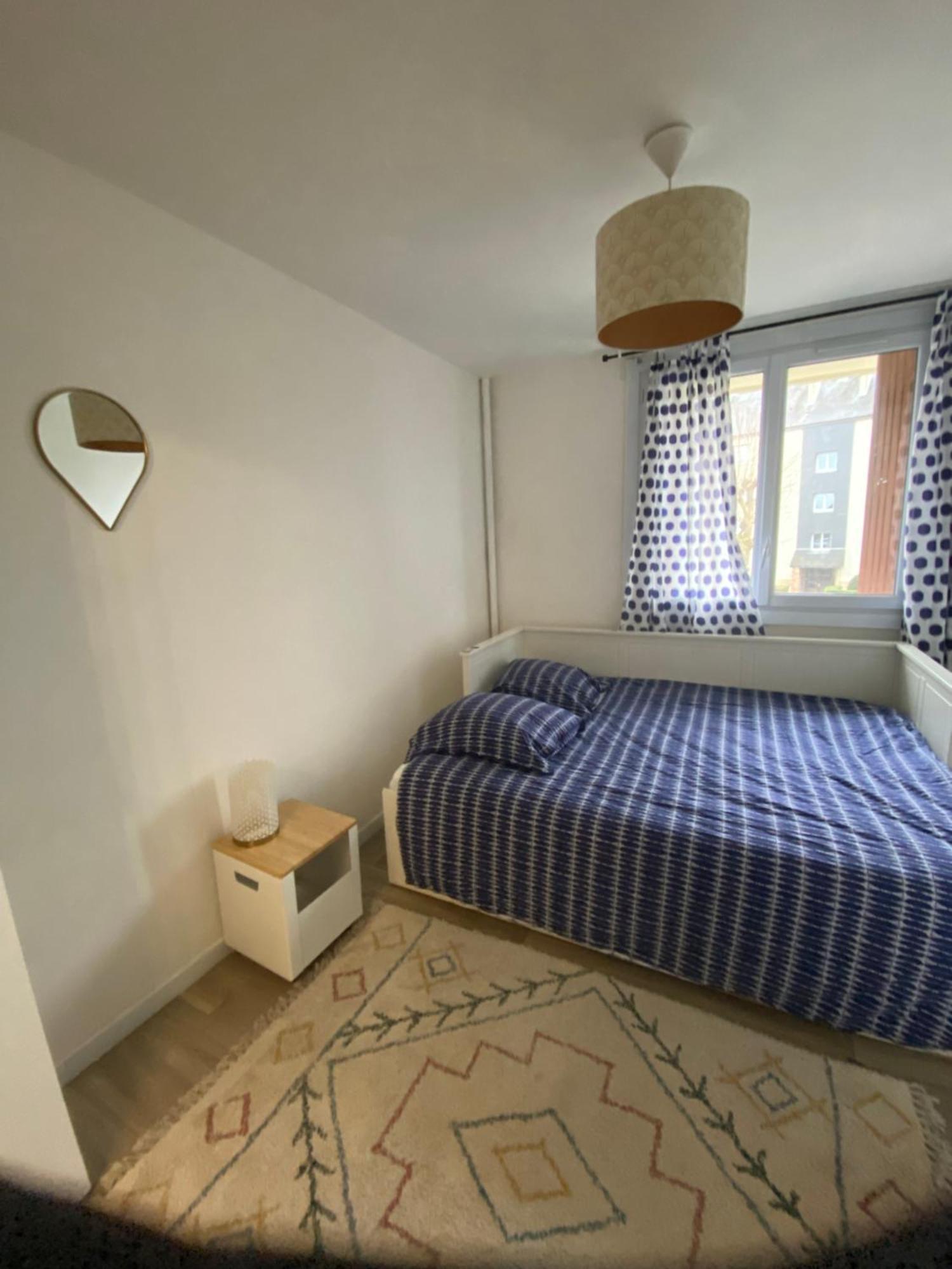 Bel Appartement Spacieux ,Convivial De 3 Chambres Avec Parking Prive Secure Caen Exterior photo