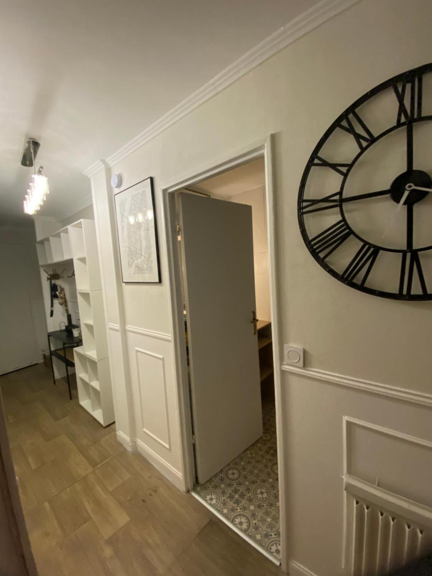 Bel Appartement Spacieux ,Convivial De 3 Chambres Avec Parking Prive Secure Caen Exterior photo